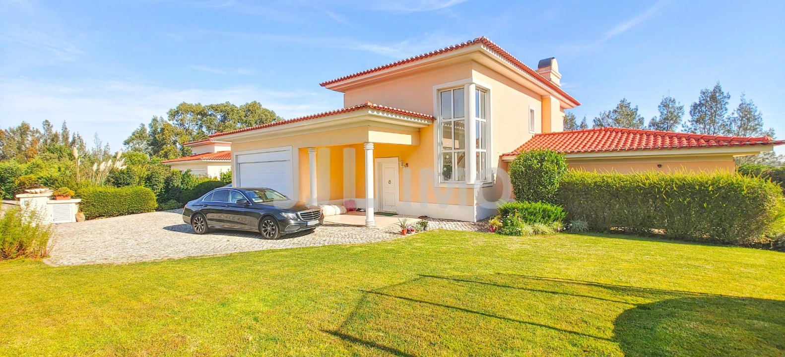 Moradia T4 para Venda em Alcabideche Foto 1