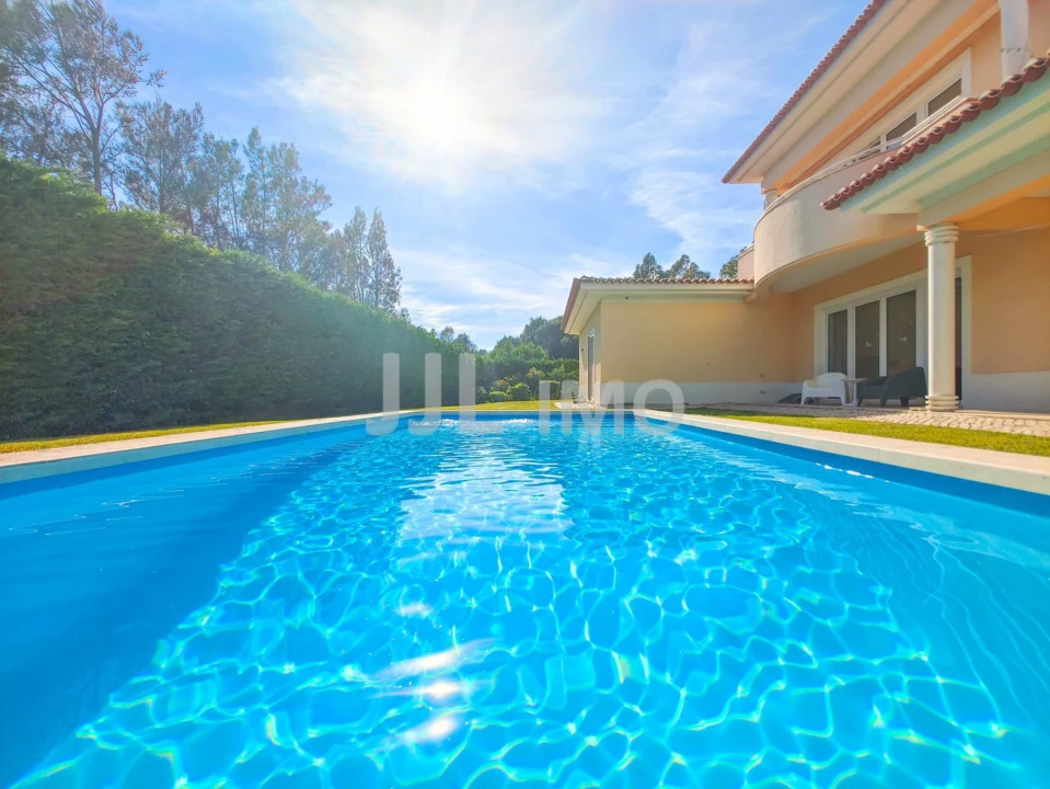 Moradia T4 para Venda em Alcabideche Foto 24