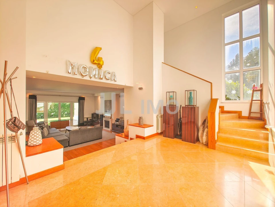 Moradia T4 para Venda em Alcabideche Foto 23