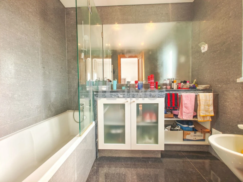 Moradia T4 para Venda em Alcabideche Foto 4