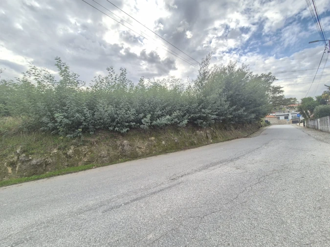 Terreno para Venda em Penamaior Foto 3