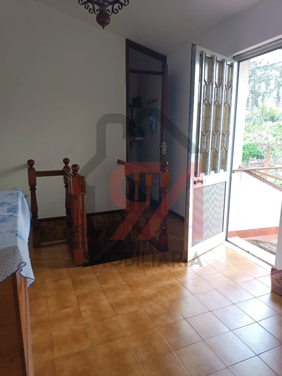 Moradia T0 para Venda em Carvalhosa Foto 4