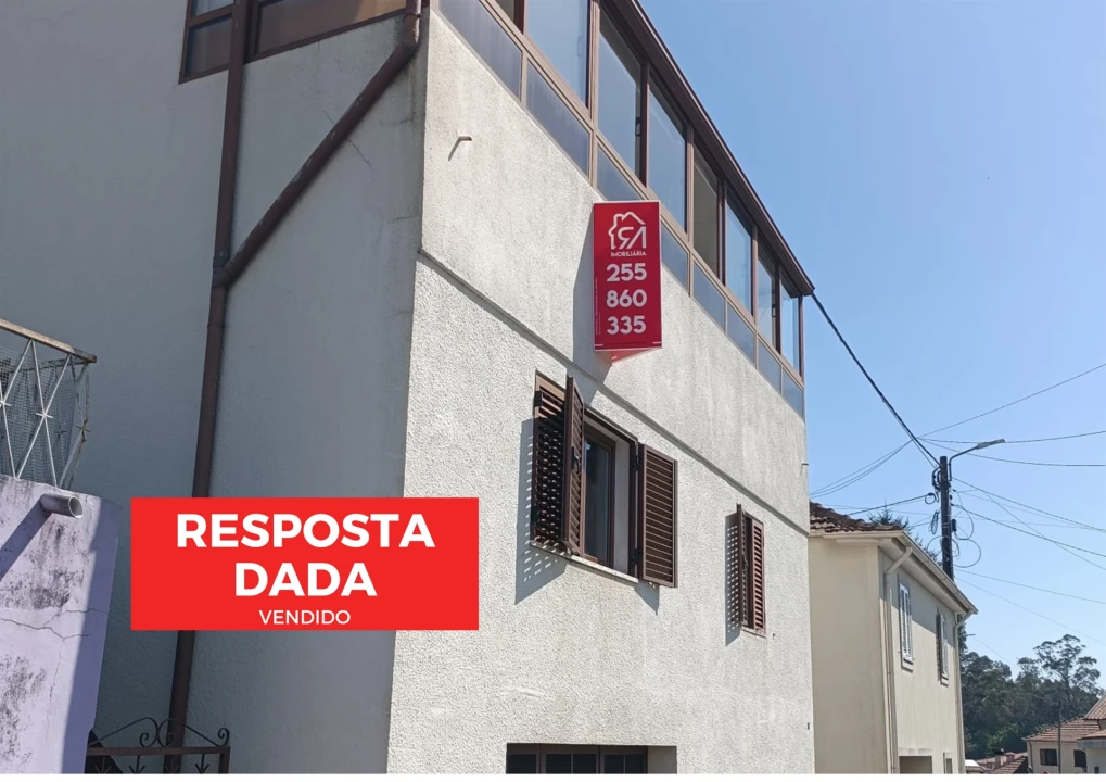 Moradia T0 para Venda em Carvalhosa Foto 1