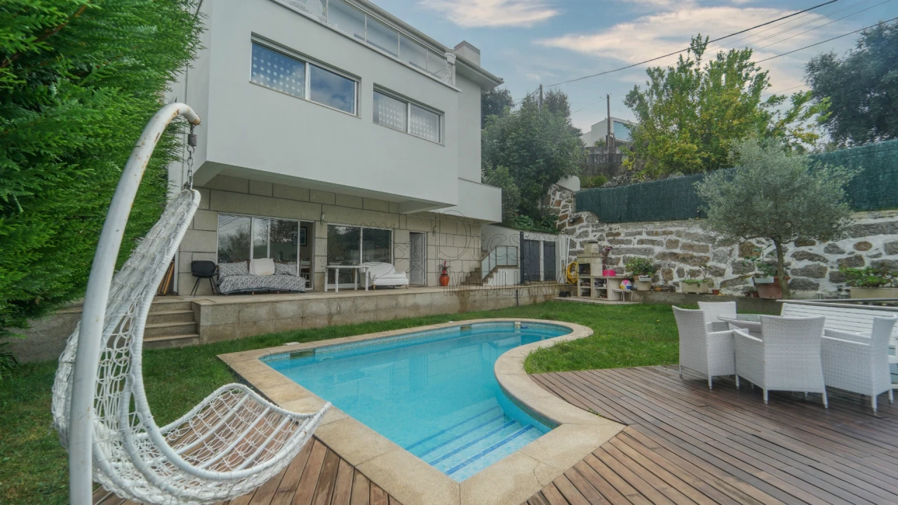 Moradia T4 para Venda em Costa Foto 39