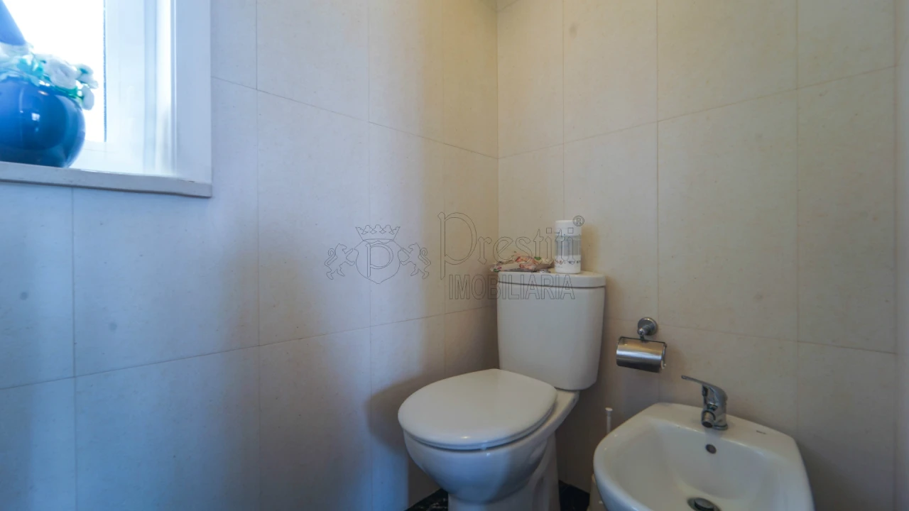 Moradia T4 para Venda em Costa Foto 16