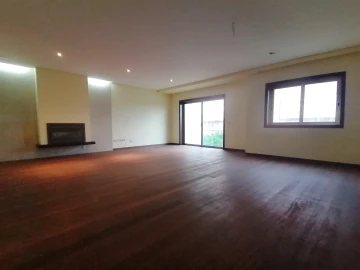 Moradia T4 para Venda em Mafamude e Vilar do Paraíso