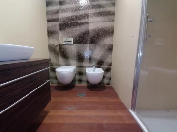Moradia T4 para Venda em Mafamude e Vilar do Paraíso