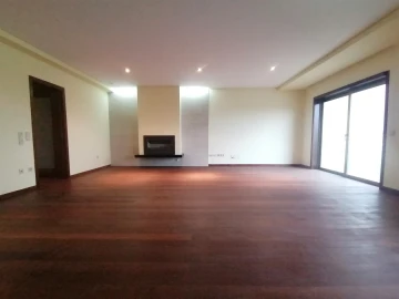 Moradia T4 para Venda em Mafamude e Vilar do Paraíso