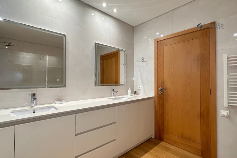 Moradia T3 para Venda em Custóias, Leça do Balio e Guifões Foto 23