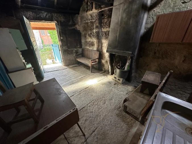 Moradia T0 para Venda em Castro Laboreiro e Lamas de Mouro Foto 9