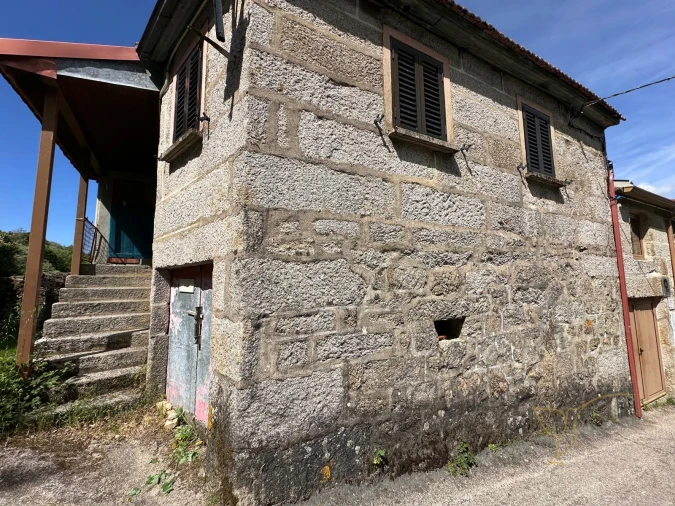 Moradia T0 para Venda em Castro Laboreiro e Lamas de Mouro Foto 2