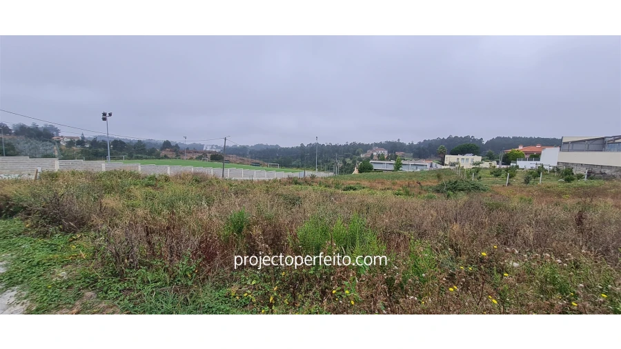 Terreno para Venda em Paços de Brandão Foto 3