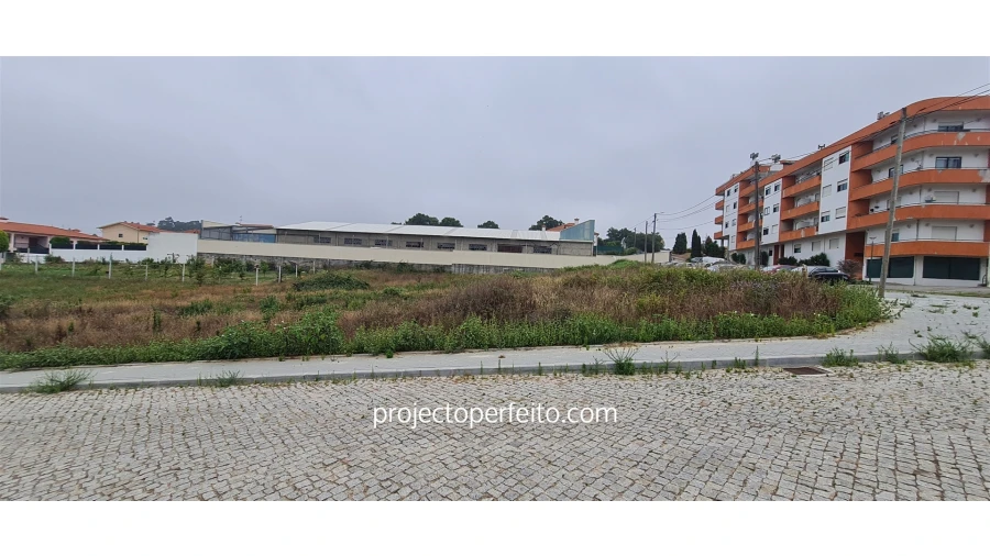 Terreno para Venda em Paços de Brandão Foto 5