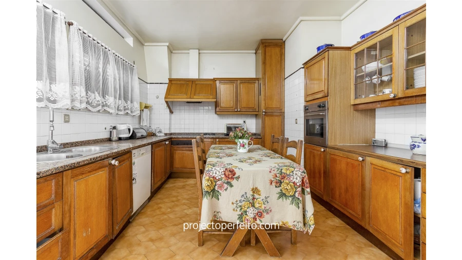 Moradia T6 para Venda em Esmoriz Foto 4