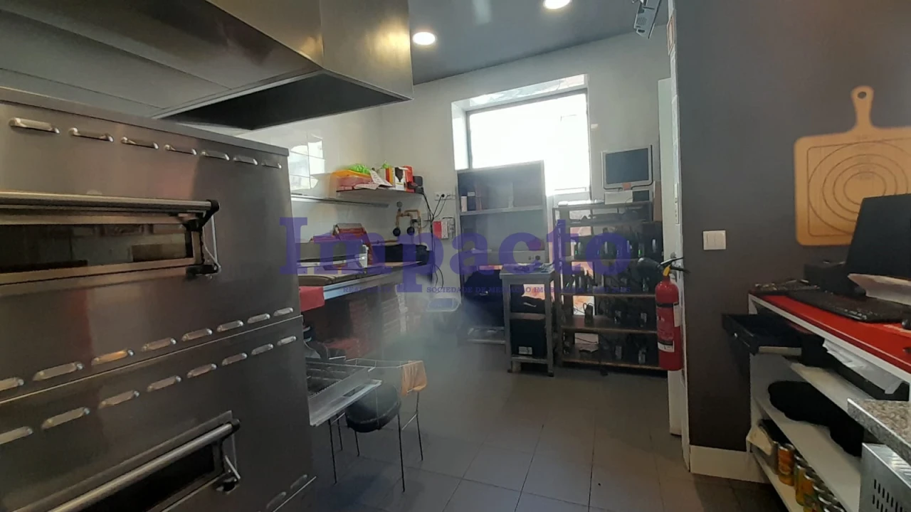 Negócio para Venda em Espinho Foto 8