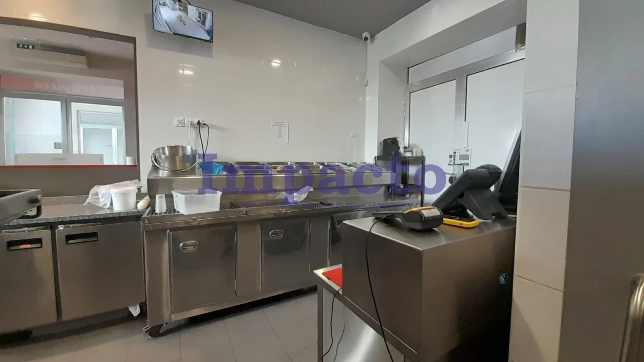 Negócio para Venda em Espinho Foto 10