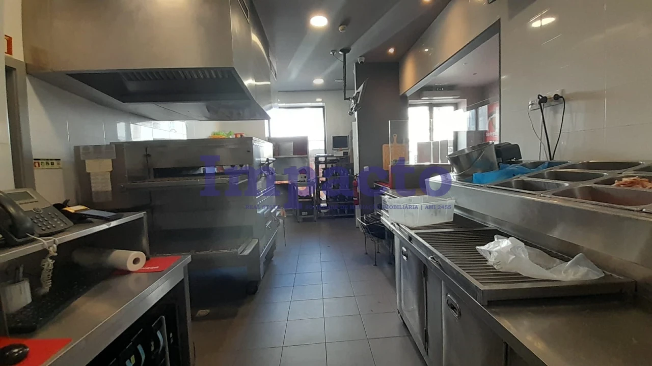 Negócio para Venda em Espinho Foto 2