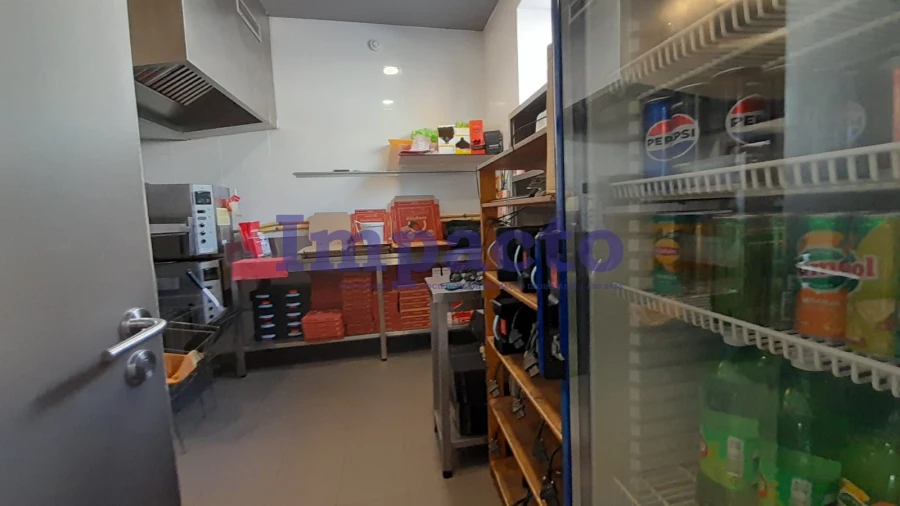 Negócio para Venda em Espinho Foto 4