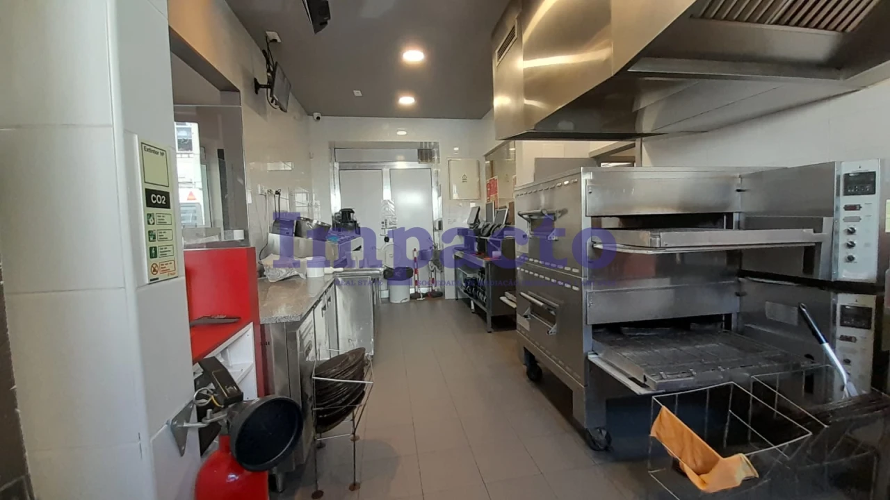 Negócio para Venda em Espinho Foto 3