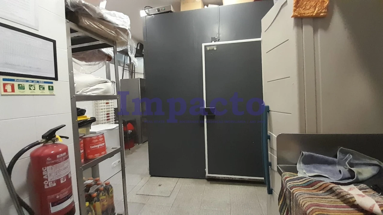 Negócio para Venda em Espinho Foto 6