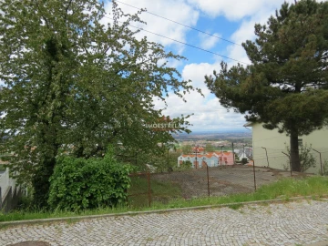 Terreno para Venda em Seia, São Romão e Lapa dos Dinheiros