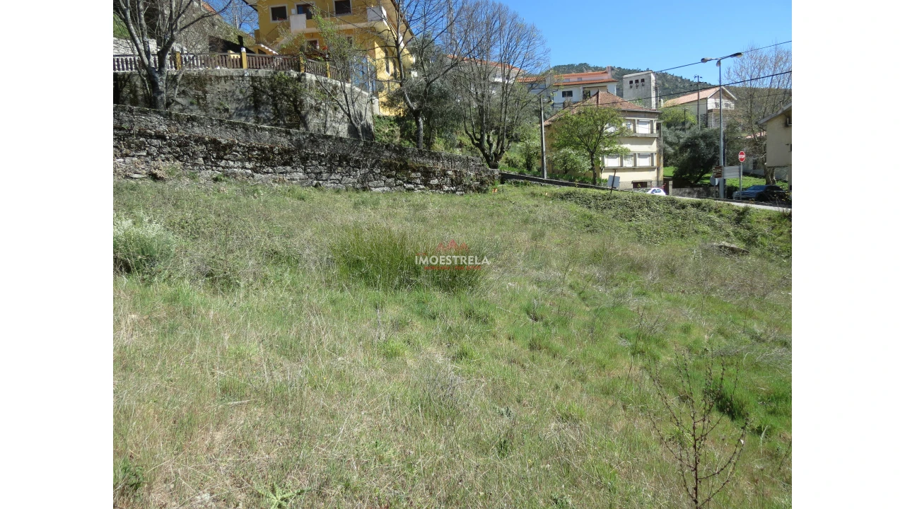 Terreno para Venda em Loriga Foto 1