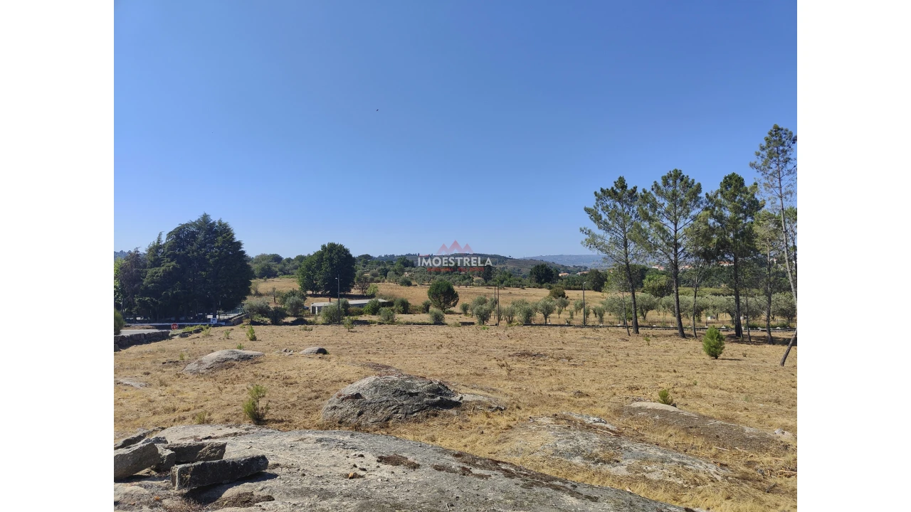 Quinta T0 para Venda em Moimenta da Serra e Vinhó Foto 9