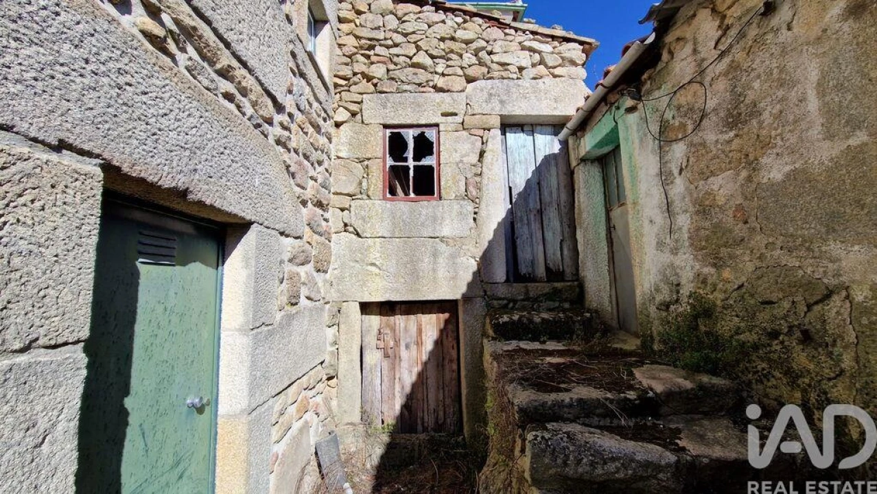 Moradia T2 para Venda em Penso e Freixinho Foto 17