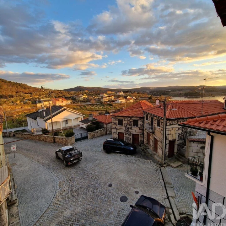 Moradia T2 para Venda em Penso e Freixinho Foto 23