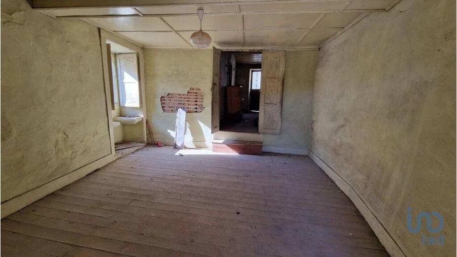 Moradia T2 para Venda em Penso e Freixinho Foto 5