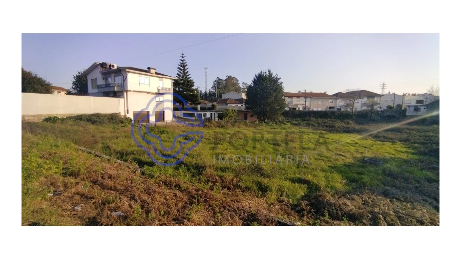 Terreno para Venda em Folgosa Foto 1