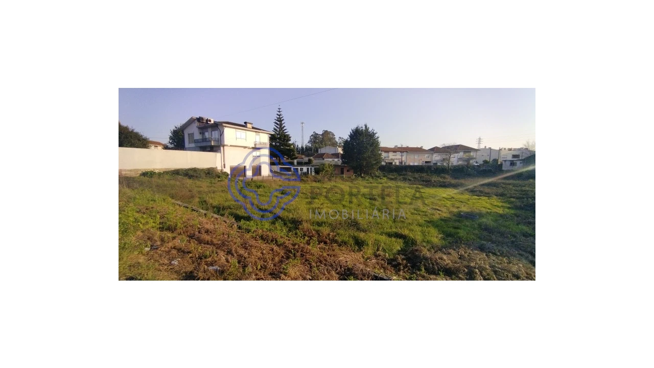 Terreno para Venda em Folgosa Foto 1