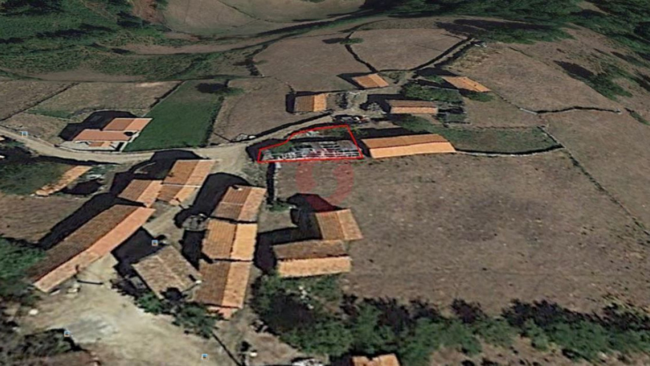 Moradia T0 para Venda em Parada do Monte e Cubalhão Foto 1