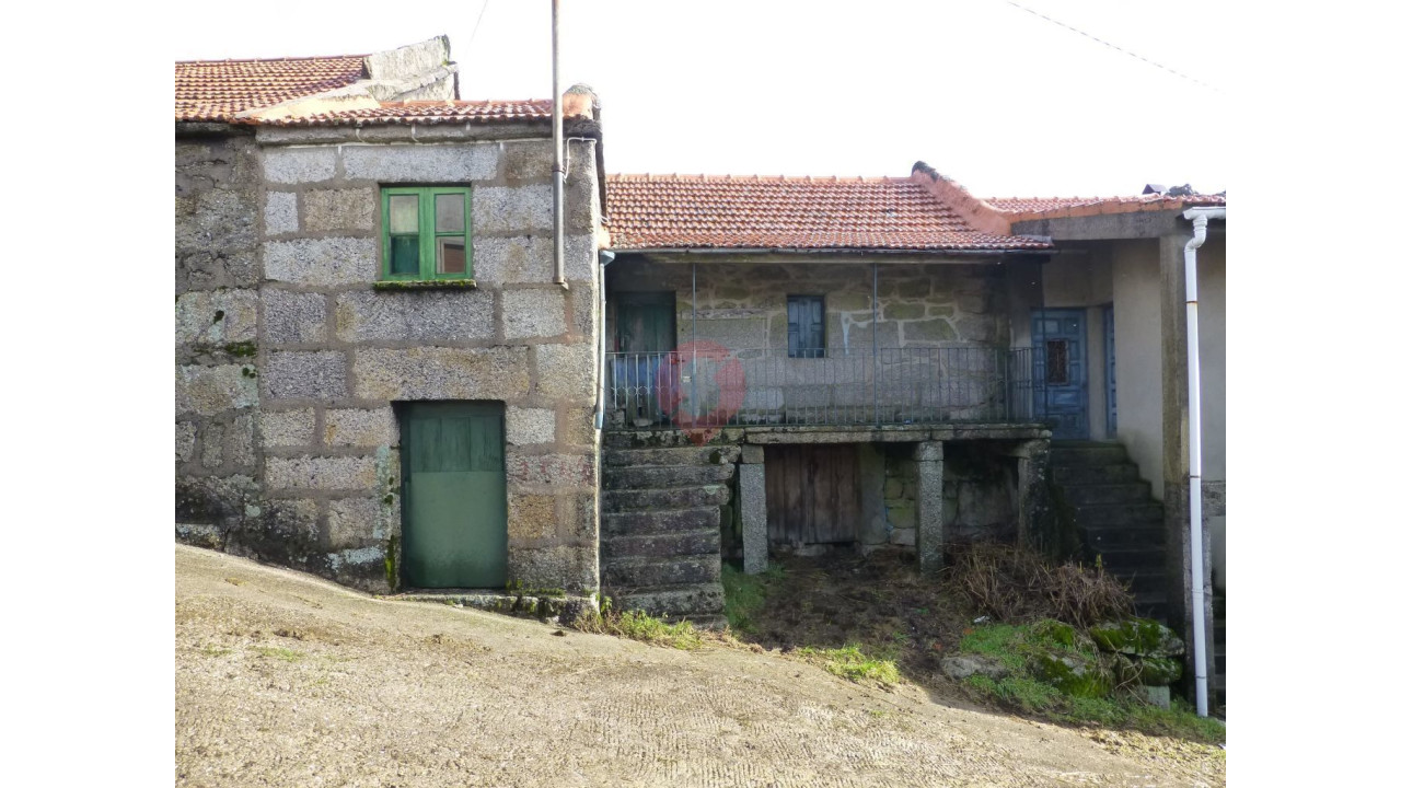 Moradia T1 para Venda em Castro Laboreiro e Lamas de Mouro