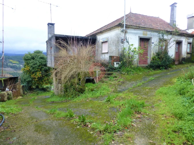 Moradia T2 para Venda em Chaviães e Paços Foto 1