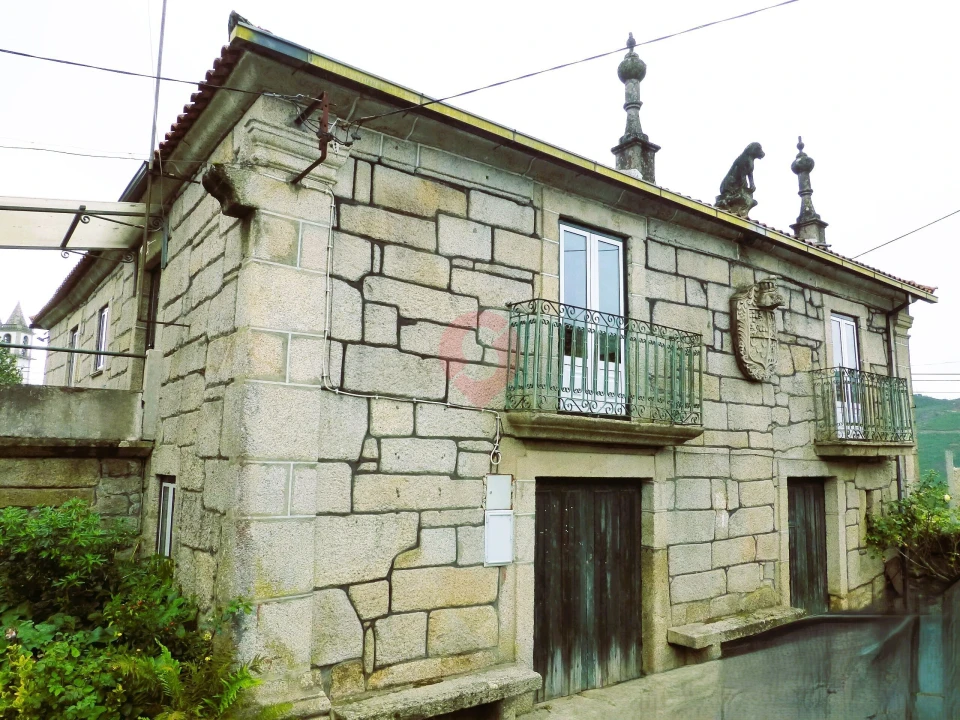 Moradia T5 para Venda em Riba de Mouro Foto 2