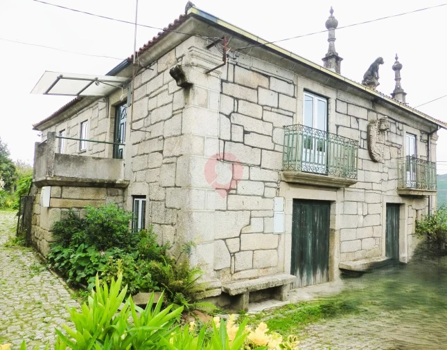 Moradia T5 para Venda em Riba de Mouro Foto 3