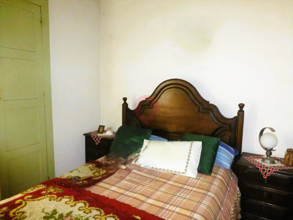 Moradia T5 para Venda em Riba de Mouro Foto 10