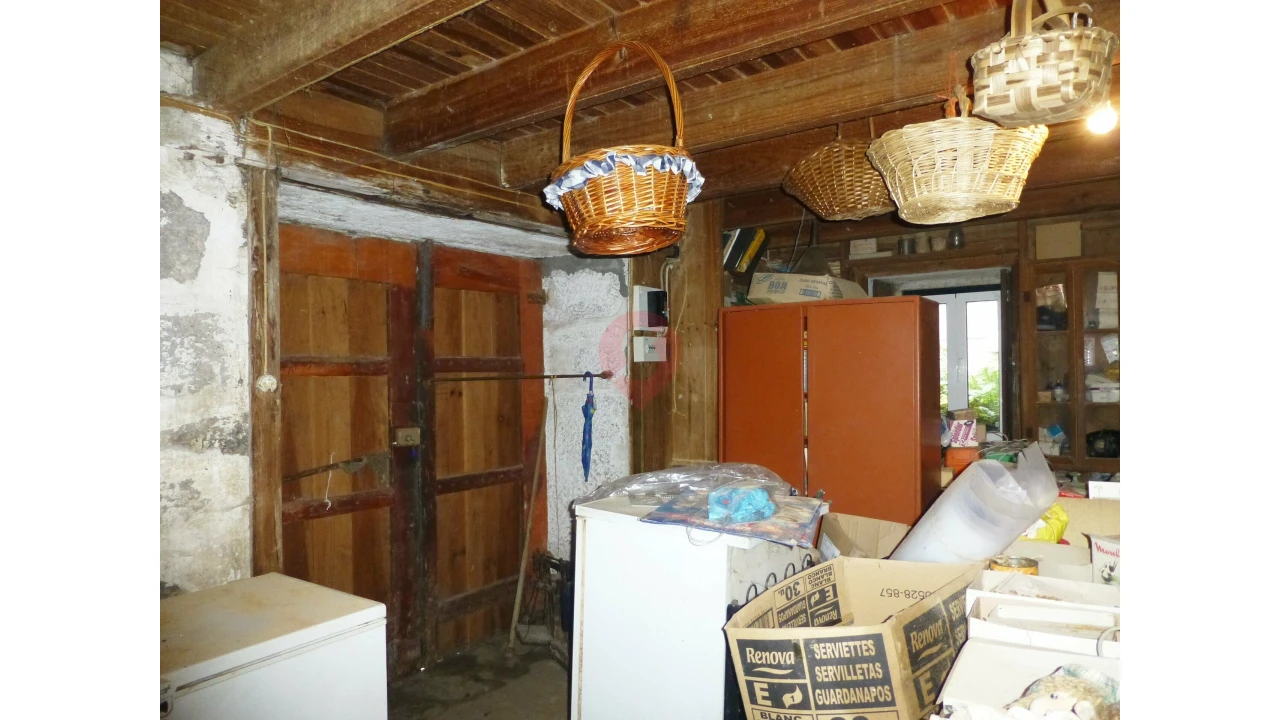 Moradia T5 para Venda em Riba de Mouro Foto 15