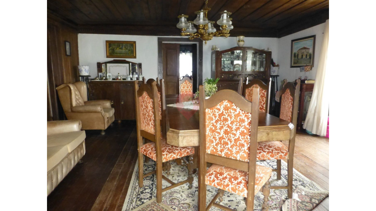 Moradia T5 para Venda em Riba de Mouro Foto 7