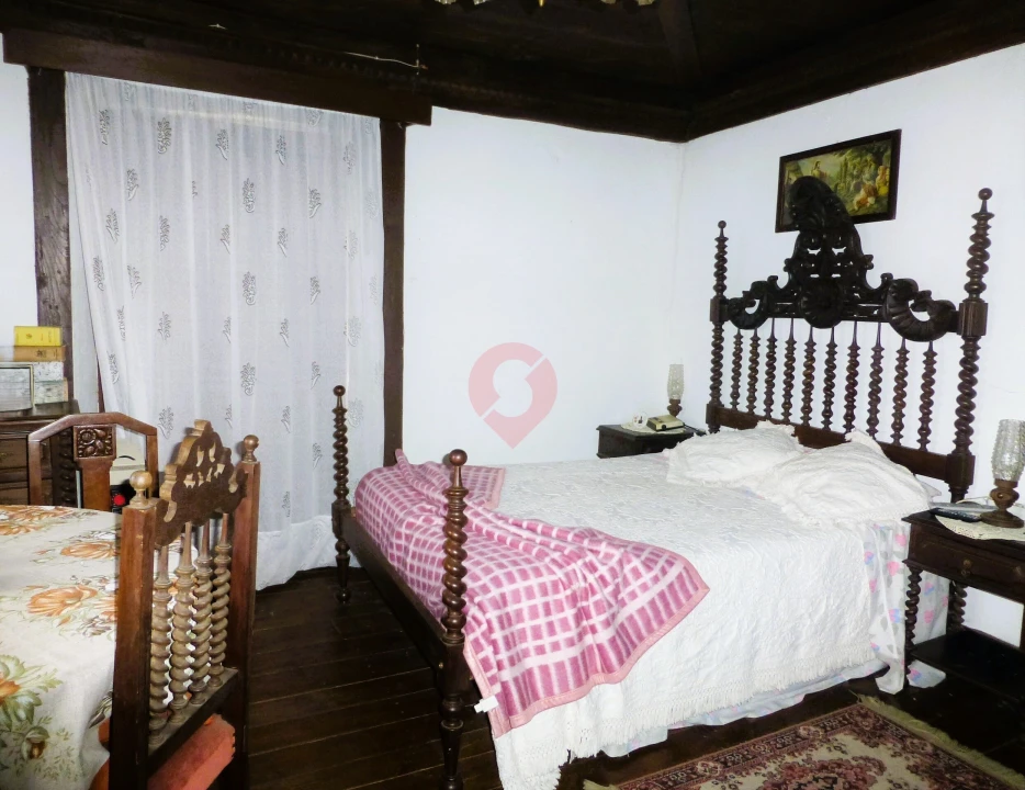 Moradia T5 para Venda em Riba de Mouro Foto 12