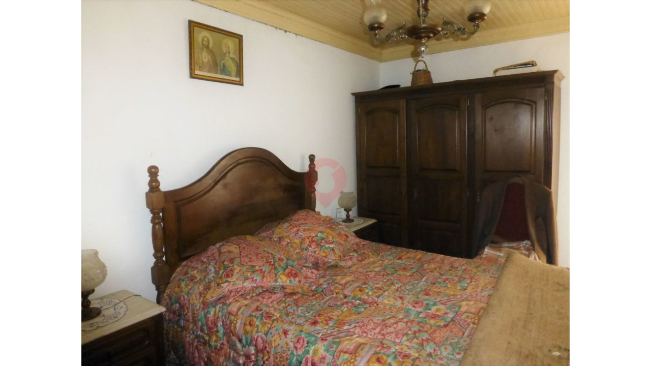 Moradia T5 para Venda em Riba de Mouro Foto 11