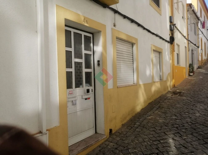 Apartamento T2 para Venda em Sé e São Lourenço Foto 2