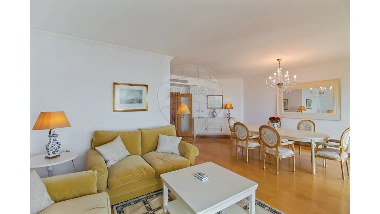 Apartamento T3 para Venda em Parque das Nações Foto 8