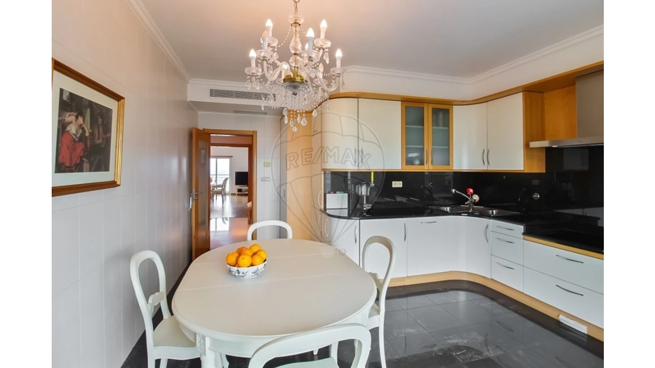 Apartamento T3 para Venda em Parque das Nações Foto 13