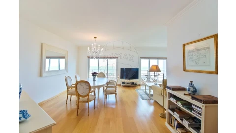 Apartamento T3 para Venda em Parque das Nações