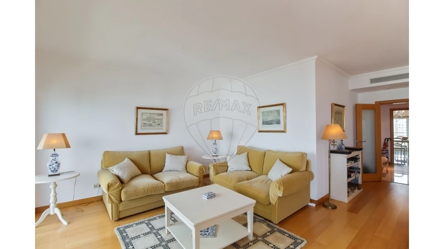 Apartamento T3 para Venda em Parque das Nações Foto 7