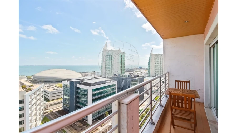 Apartamento T3 para Venda em Parque das Nações Foto 9