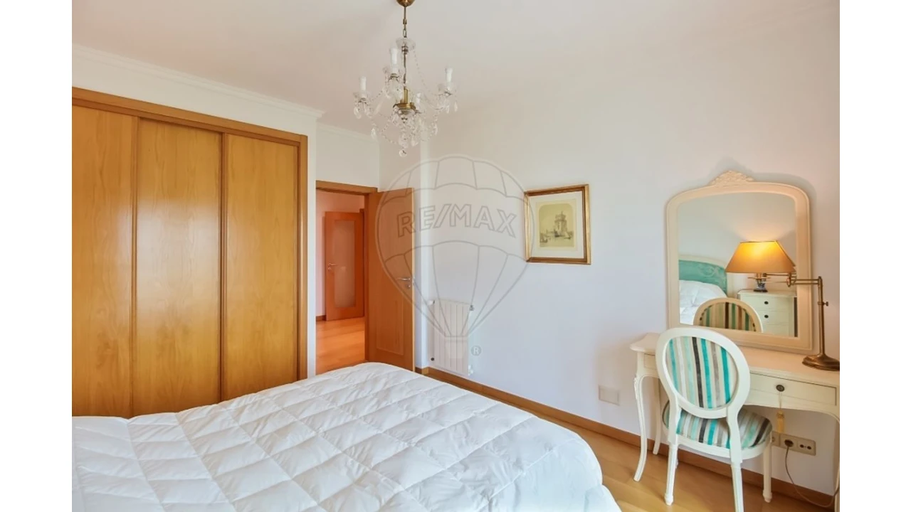 Apartamento T3 para Venda em Parque das Nações Foto 17