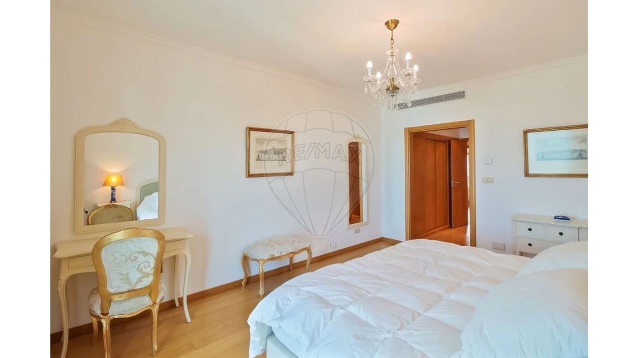 Apartamento T3 para Venda em Parque das Nações Foto 19
